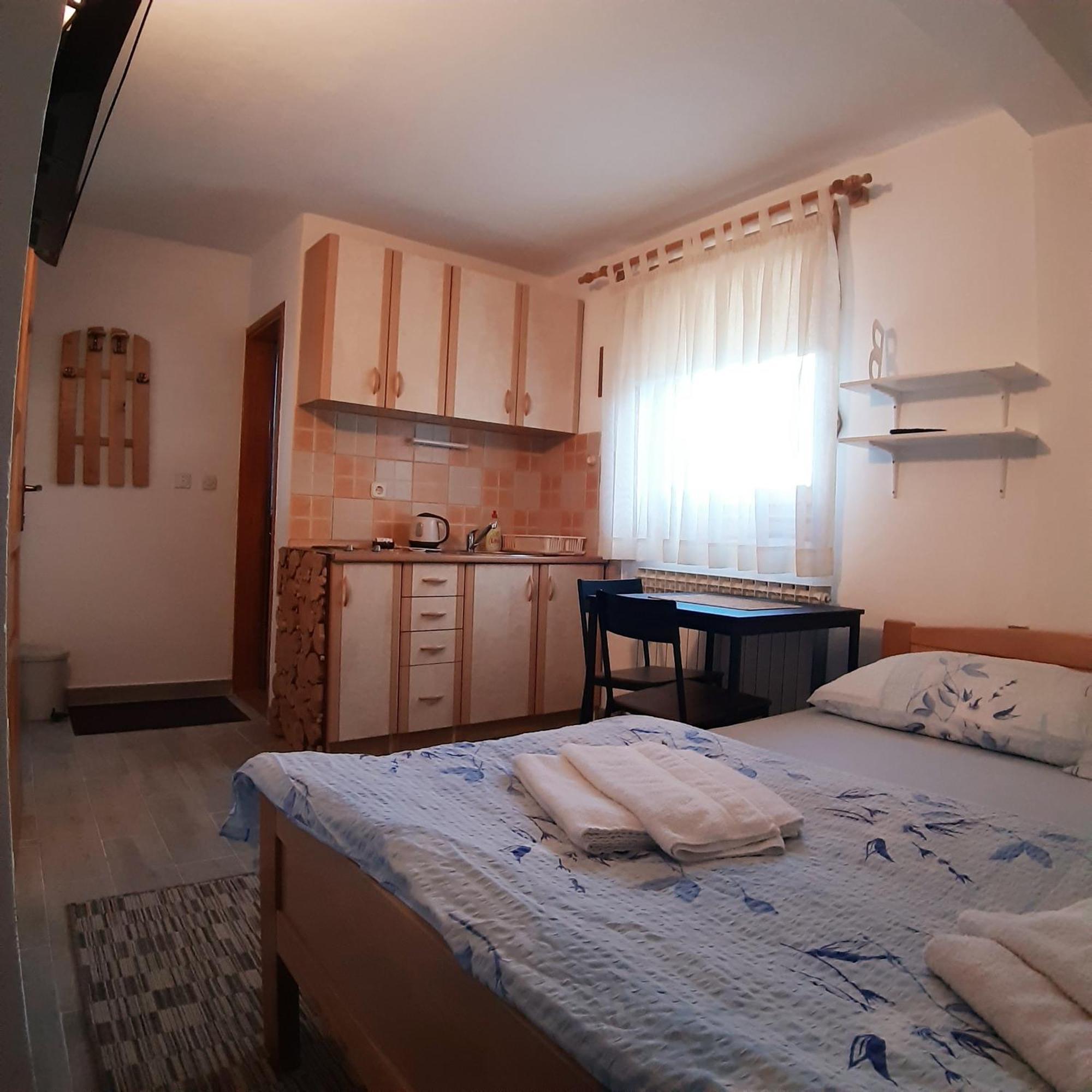 Apartmani Marija ヤホリナ エクステリア 写真
